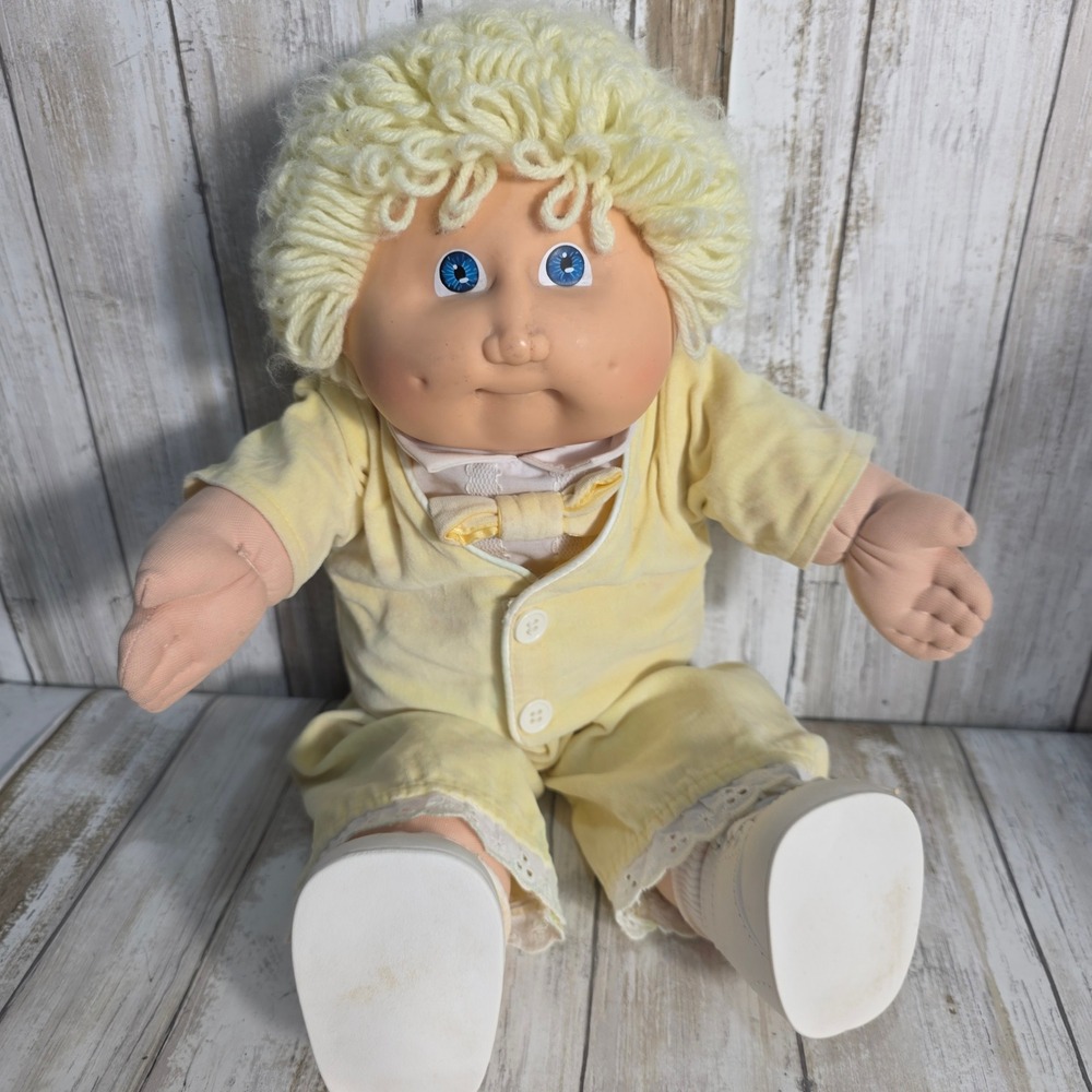 Vintage 1985 Cabbage Patch Kids Boy Doll Yellow Yarn Hair Blue Eyes Coleco 16in